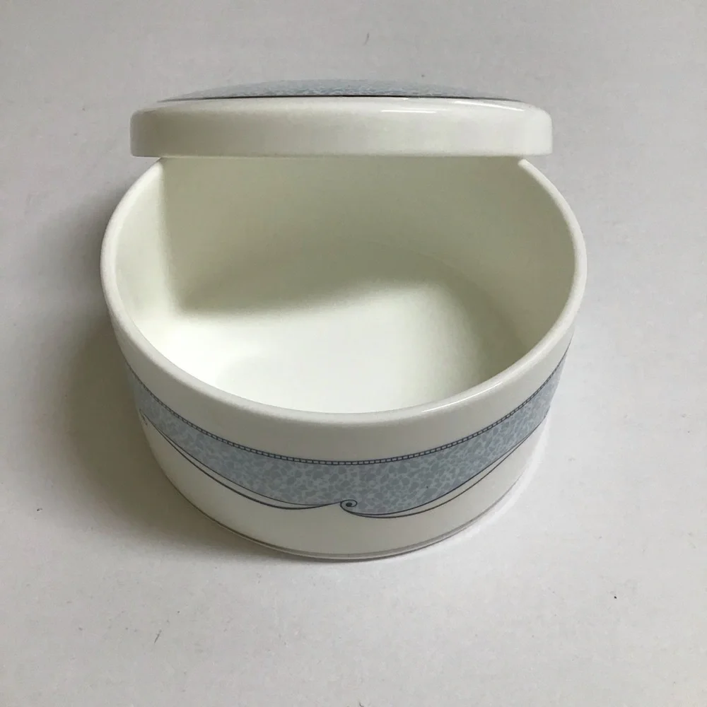 Wedgwood Porcelain Powder Box VENICE Trinket Jewelry Signed Vanity Boudoir Round